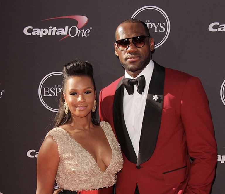 LeBron James Net Worth, Age, Height and Quotes | Celebrity Networth